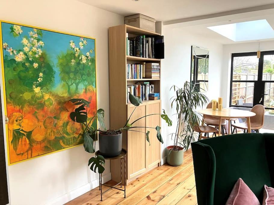 Our Beautifully Renovated Home Τσίτσεστερ Εξωτερικό φωτογραφία