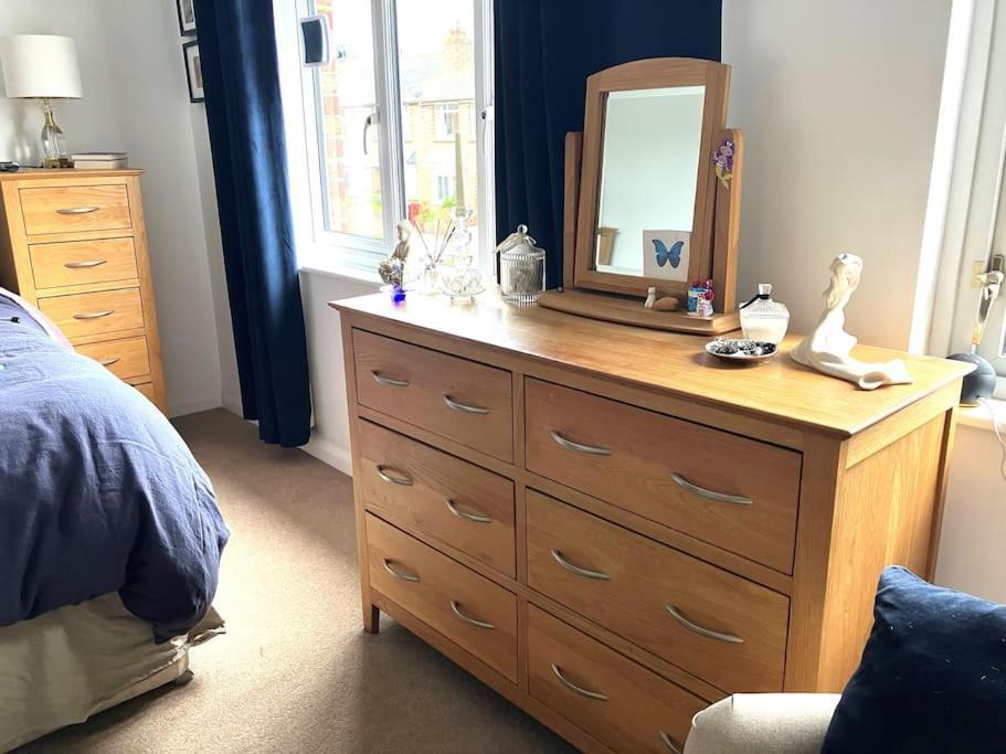 Our Beautifully Renovated Home Τσίτσεστερ Εξωτερικό φωτογραφία