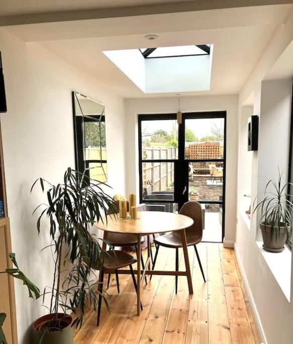 Our Beautifully Renovated Home Τσίτσεστερ Εξωτερικό φωτογραφία